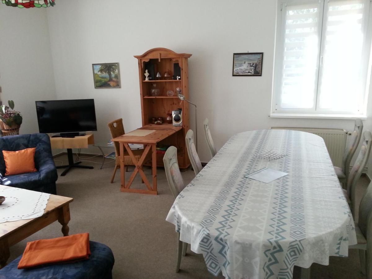 Grosse Wohnung Nossentiner Huette Exteriör bild